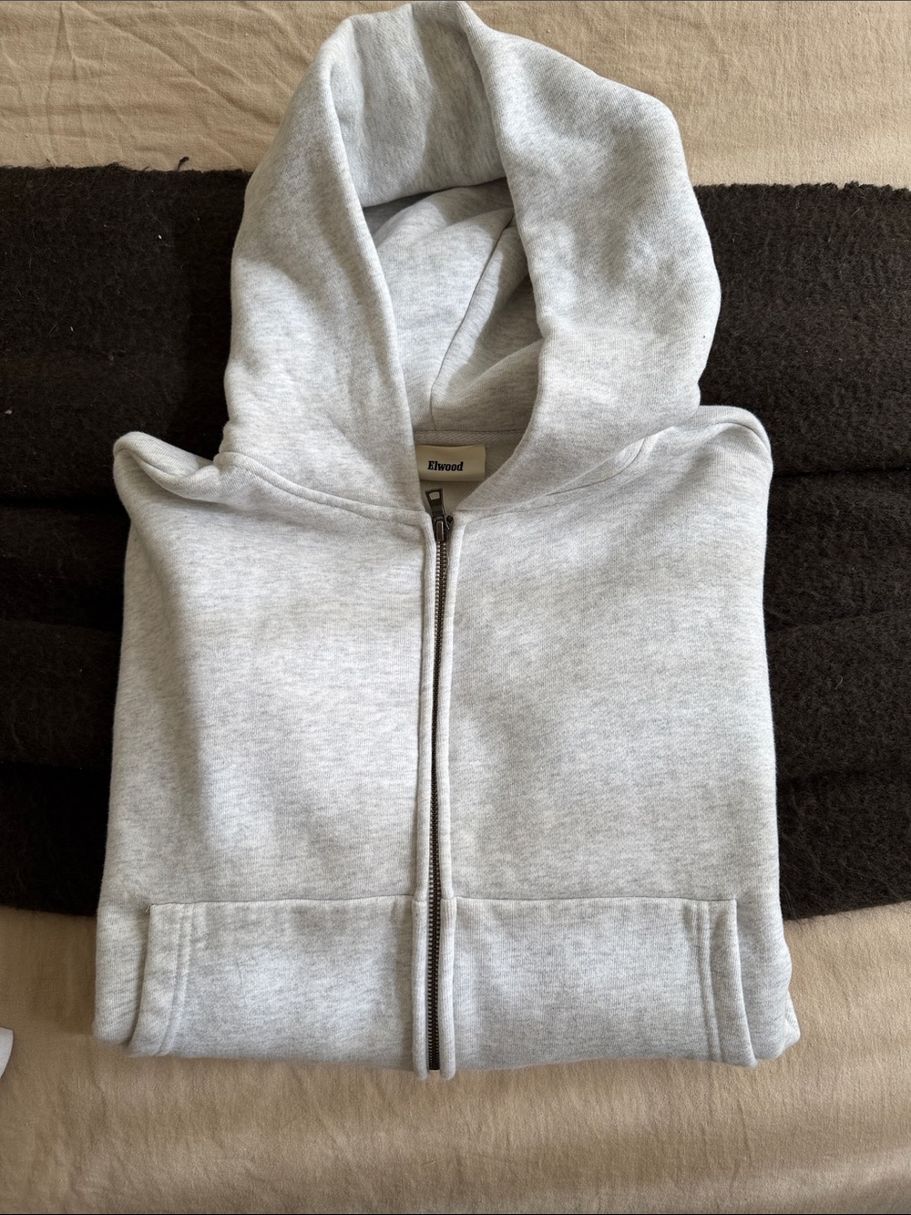 ELWOOD RECTANGLE HOODIE